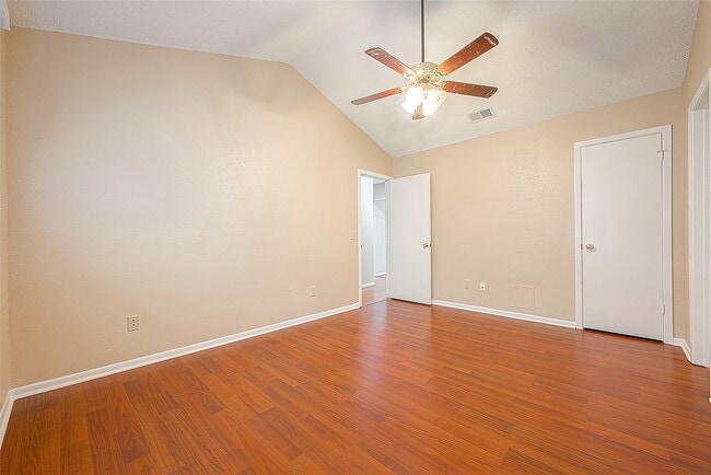 Building Photo - 3231 E Heatherock Cir