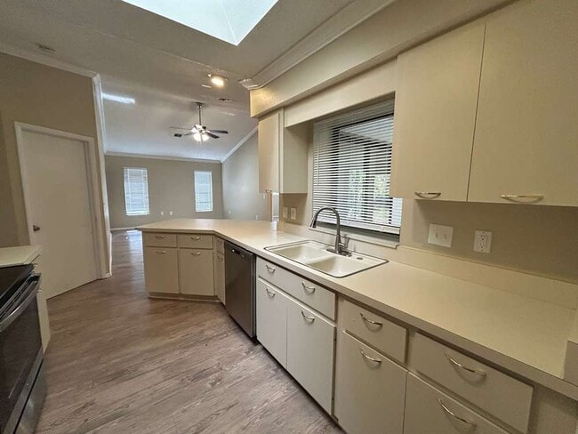 Photo - 5834 Harrison Rd