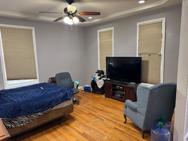 Photo - 2214 McCausland Ave