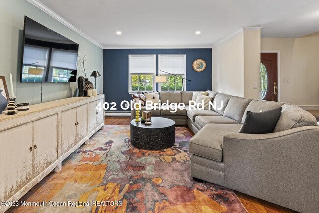 Photo - 402 Old Bridge Rd