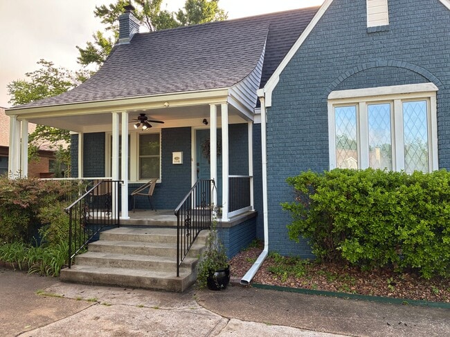 Photo - 1715 S College Ave