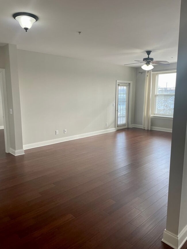 Photo - 2000 Newark Ln