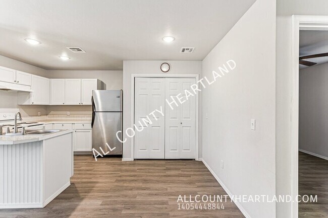 Photo - 307 W Wallace St