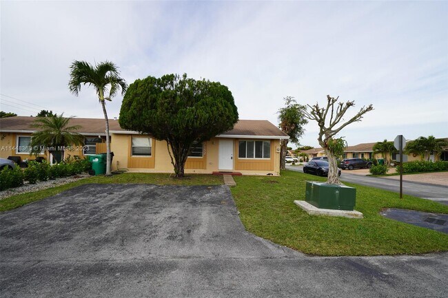 Photo - 7182 SW 152nd Ct Rental
