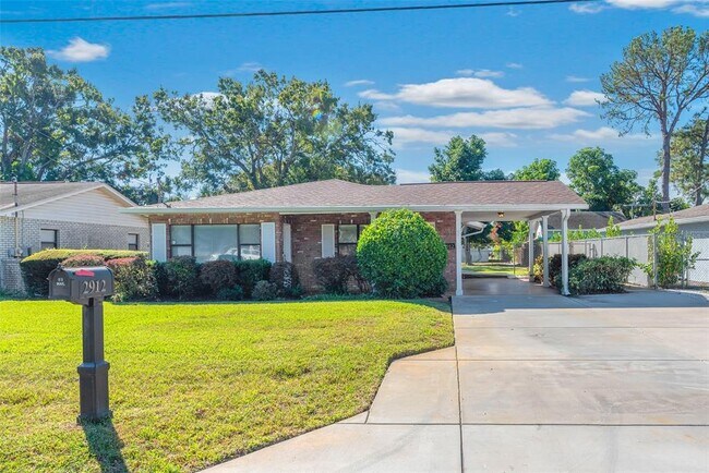 Photo - 2912 W Lake Ave