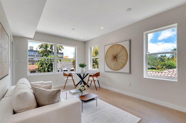 Photo - 1840 SW 22nd Terrace Unidad 1