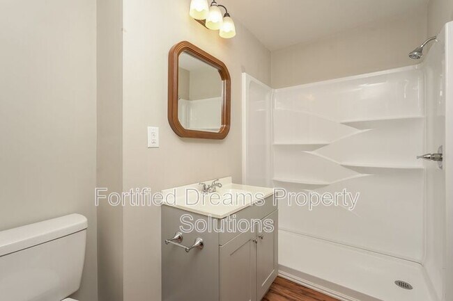 Photo - 407 Seaman St