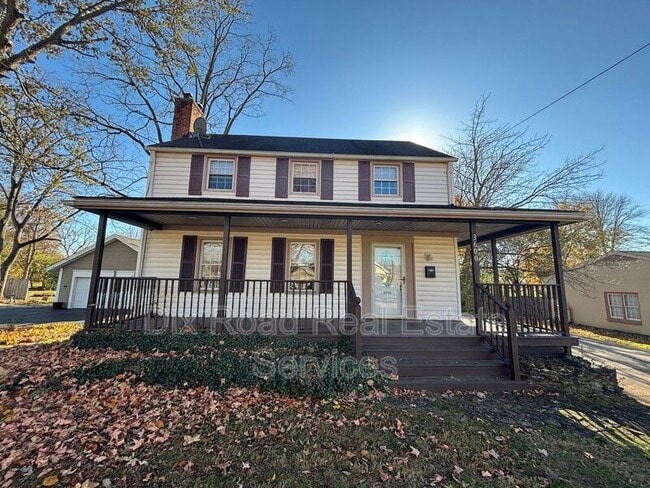 Building Photo - 3600 Grand Ave