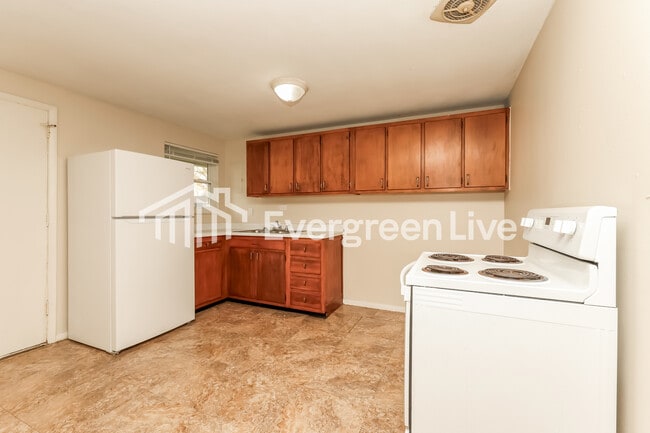 Photo - 6712 Hubbard Dr