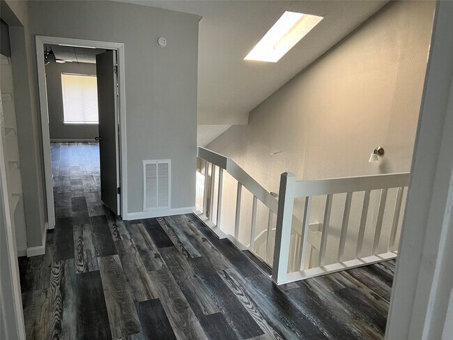 Photo - 12608 Newbrook Dr Unit 194