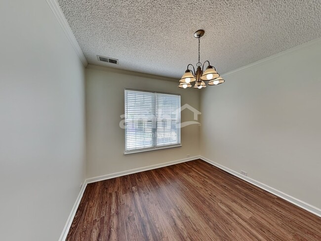 Photo - 8027 Trotter Rd