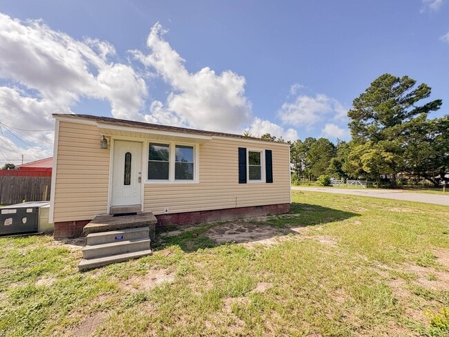 Photo - 1919 Half Moon Cir