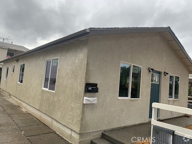 Building Photo - 5471 Olive Ave Rental