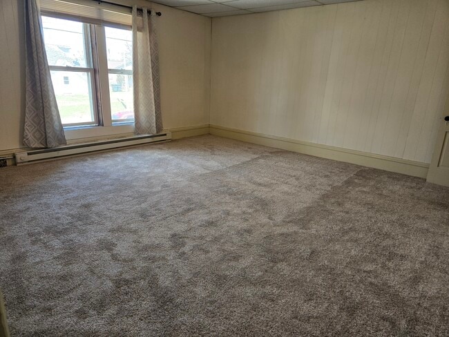 Photo - 204 E Broadway Ave