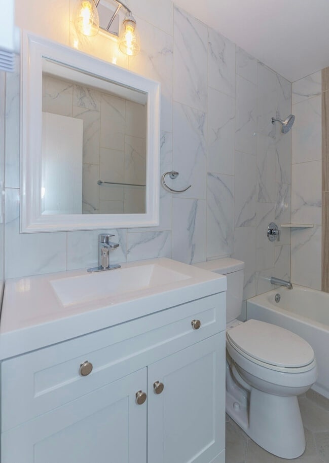 Photo - 128 Rockefeller Rd