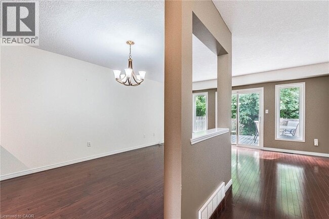 Photo - 110 Activa Ave