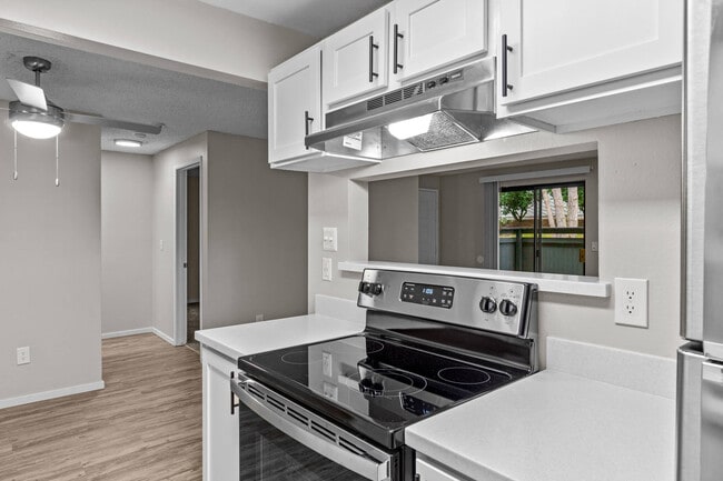 Building Photo - Alderwood Park