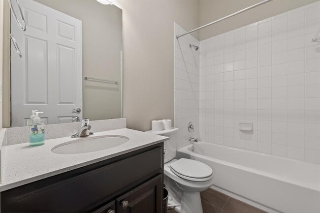 Photo - 1501 Lawrence St