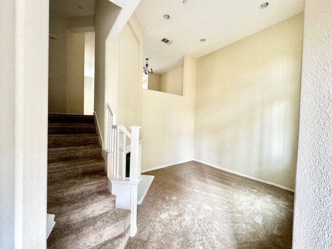 Photo - Three Story Condo for Rent Near Old Town T...