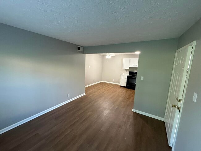 121 N Brand St Unit 14