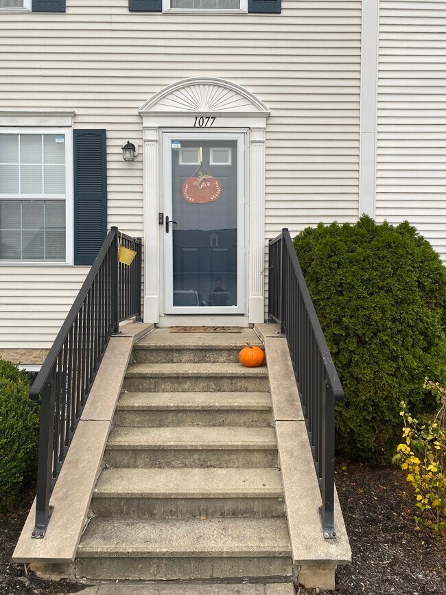 1077 Shady Lake Dr Condo Condo for Rent in Columbus, OH