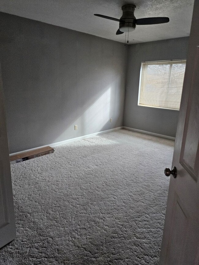 Photo - 837 W 30 S St