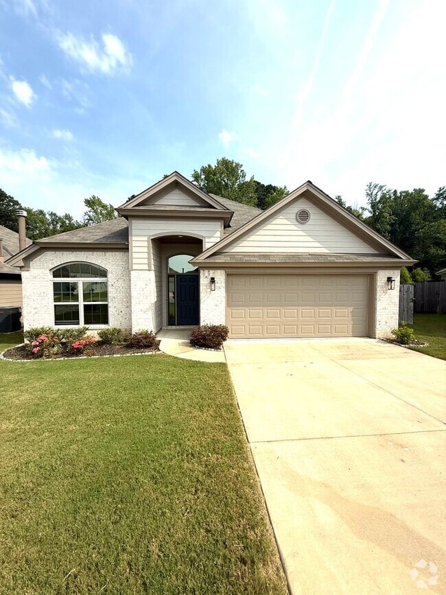 Building Photo - ** 3 Bed 2 Bath located in StoneyBrooke Pl... Rental
