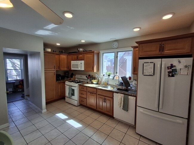 Photo - 24 French St Unidad 24