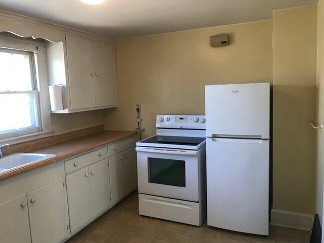 2043 St Clair St Unit Upper