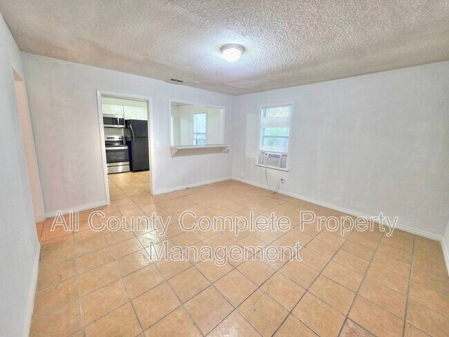 Photo - 1991 W 4th St