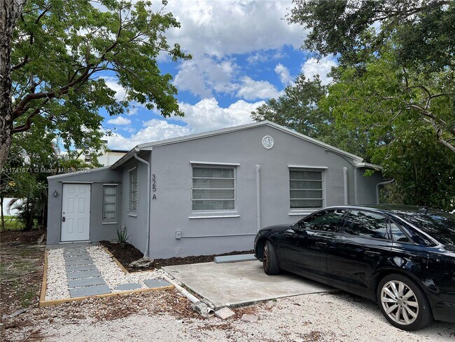 Photo - 325 SW 14th Ct Apartment Unit A