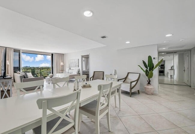 Photo - 5600 N Flagler Dr