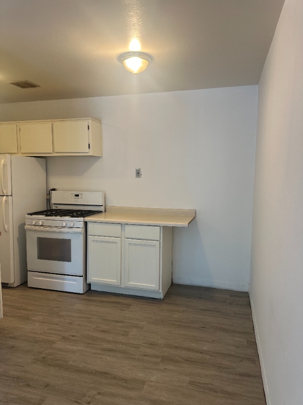 Photo - 363 Hawthorne Cir Unit 5