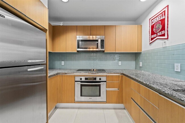 Photo - 1050 Brickell Ave Unidad 1706