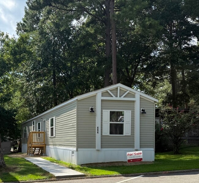 Building Photo - 500 Webster Rd