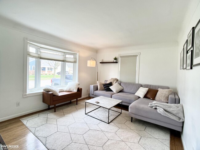 Photo - 421 N Edgeworth Ave