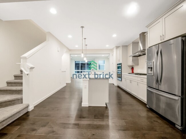 Photo - 3 Bed and 3.5 Bath Beautiful Modern Townhome is Available for Rent!