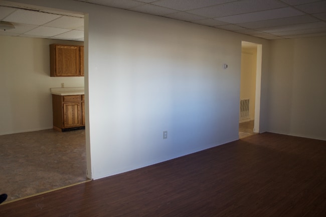 Photo - 209 E 11th St