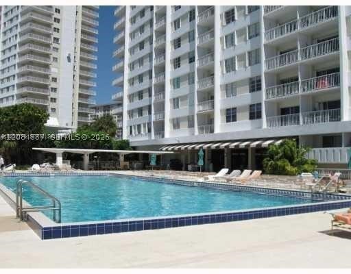 300 Bayview Dr Unit 501