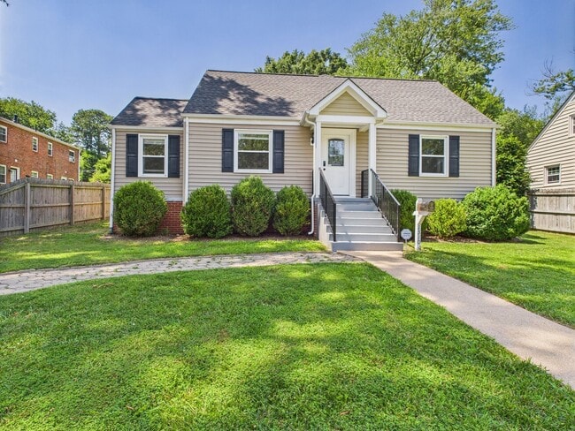 Building Photo - 1310 Devers Rd Rental