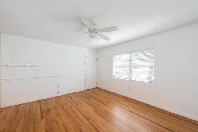 Photo - 7620 SW 55th Ave Apartamento Unidad A