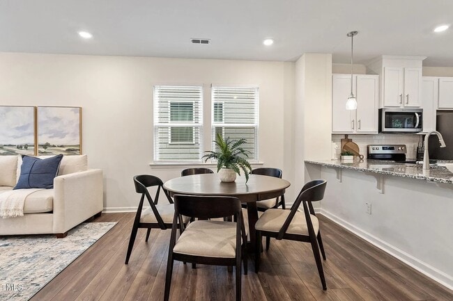 Photo - 441 Hacksaw Trl