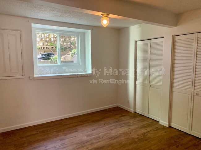 Photo - 489 Laurel Ave Unit B