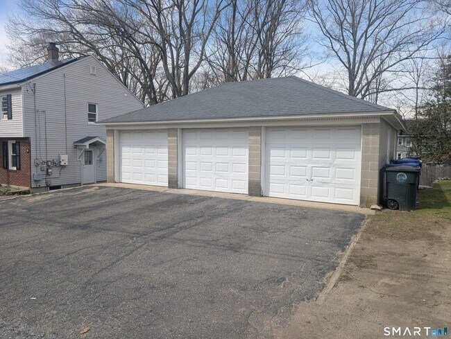 Photo - 226 Hillside Ave Unit 2nd Floor