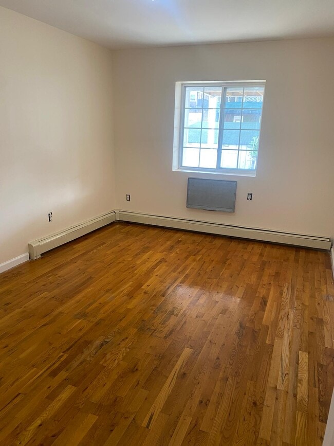 Photo - 1529 Parker St Unit 1