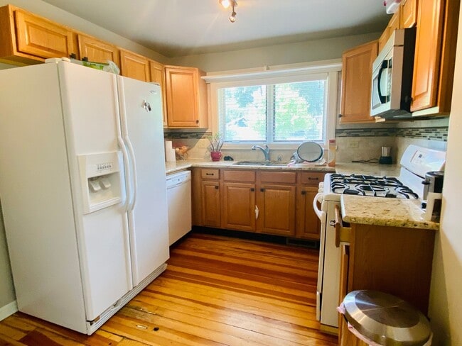 Photo - 21 N Julian St