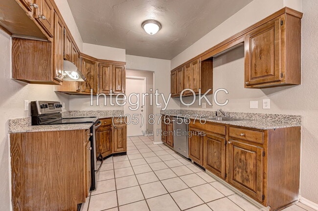 Photo - 7200 NW 115th St