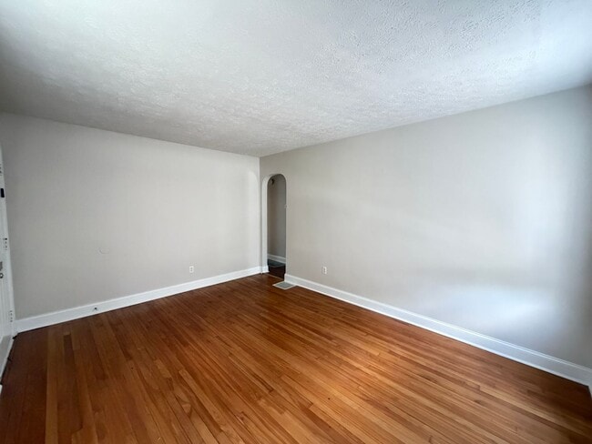 Photo - Wonderful 3 Bed and 1 Bath!