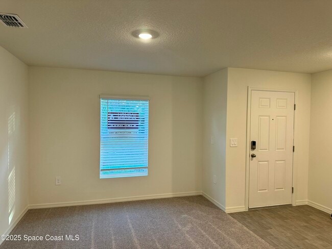 Photo - 1337 Wade St SE