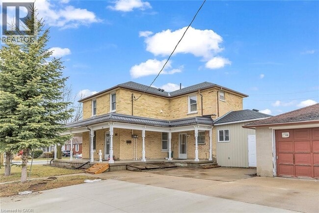 Photo - 144 Cambridge St